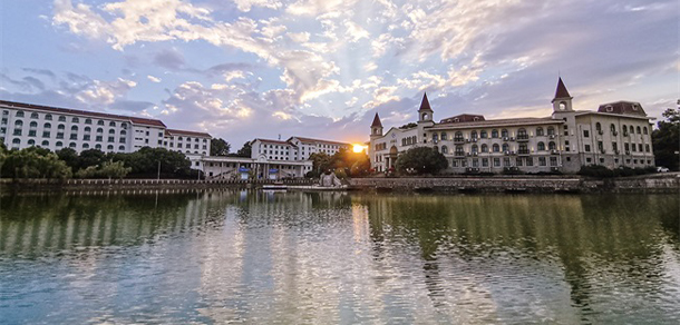 南京财经大学红山学院