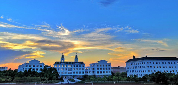 安徽外国语学院 - 最美大学