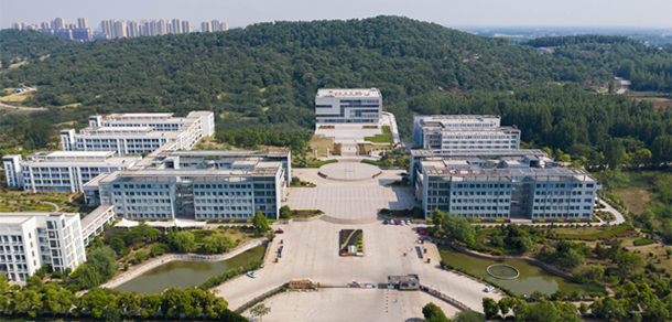 淮南联合大学 - 最美大学