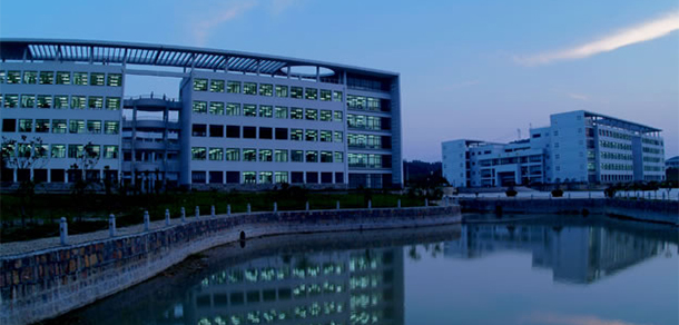 淮南联合大学 - 最美大学