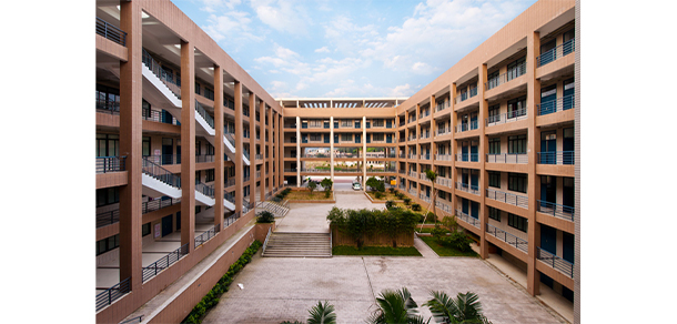 福建商学院 - 最美大学