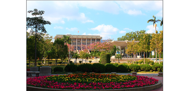 华侨大学 - 最美院校