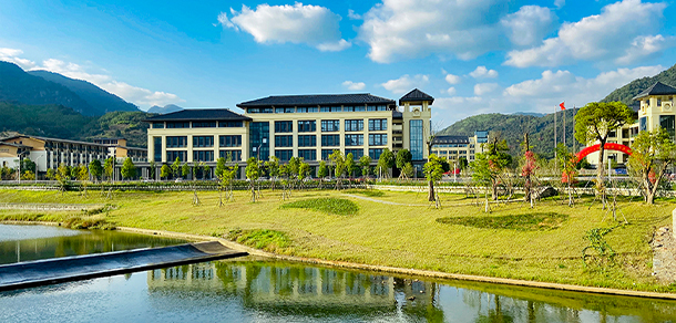 福州工商学院 - 最美大学
