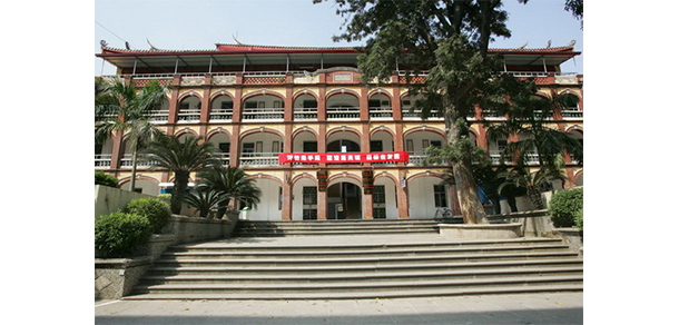 集美大学 - 最美大学