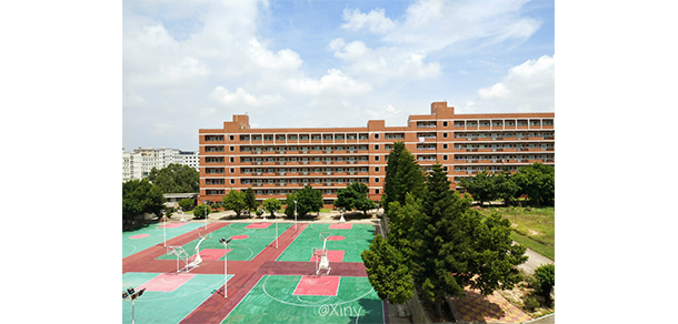 泉州纺织服装职业学院 - 最美大学