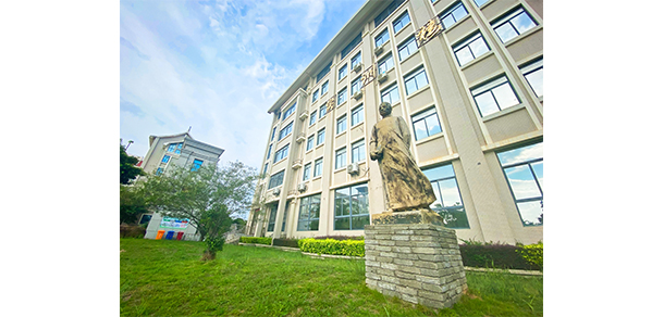 厦门安防科技职业学院 - 最美大学