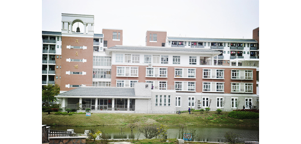 福建华南女子职业学院 - 最美大学