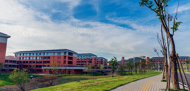 江西陶瓷工艺美术职业技术学院 - 最美大学