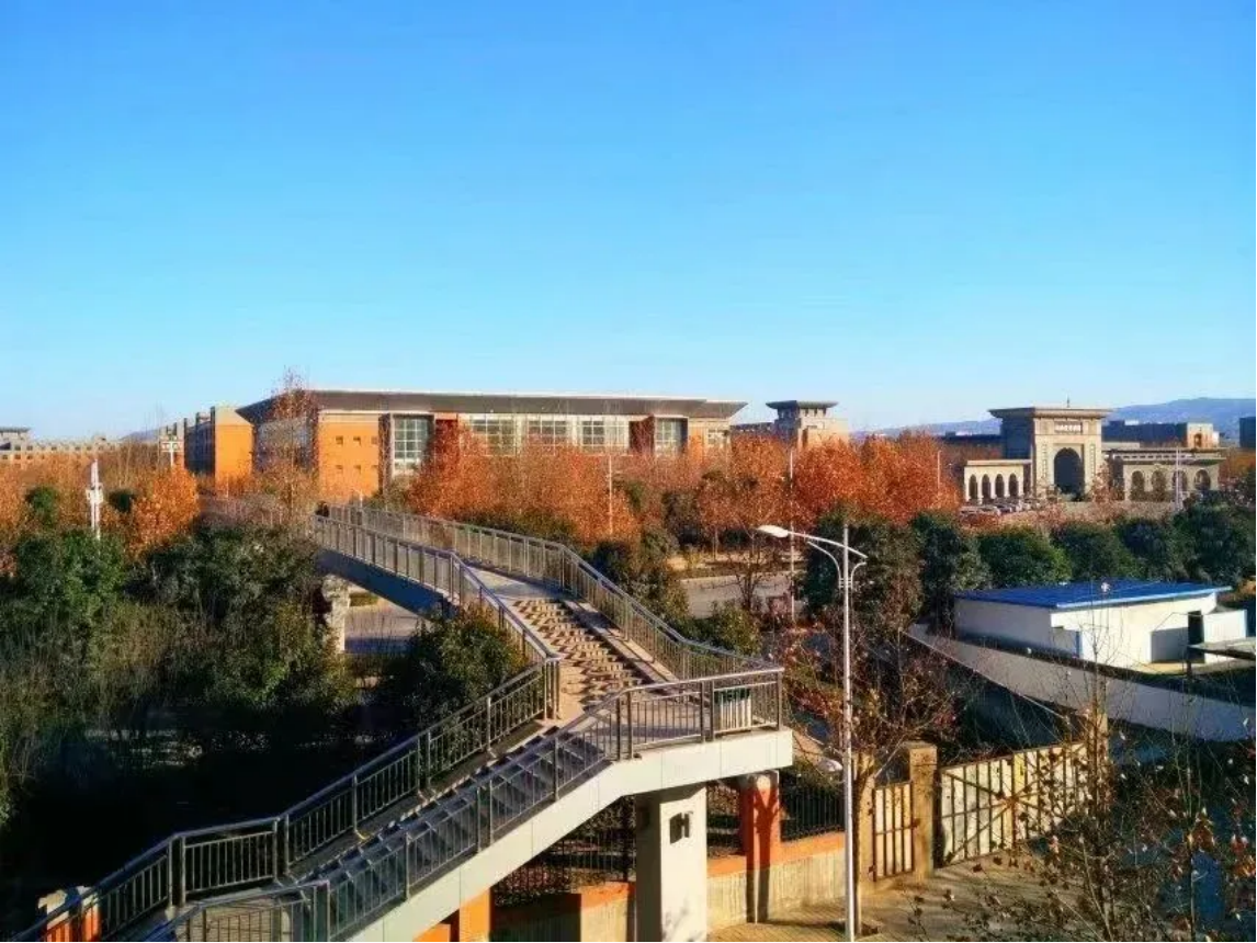 郑州商学院