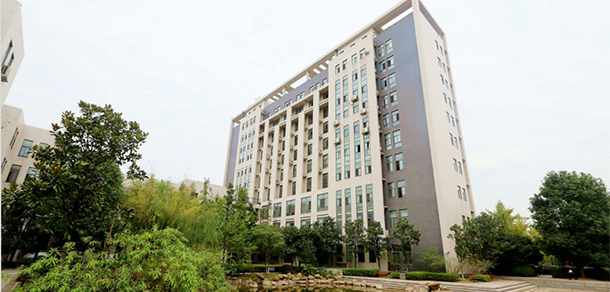 湖南有色金属职业技术学院 - 最美大学