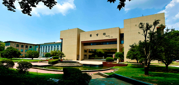 华中科技大学 - 最美大学