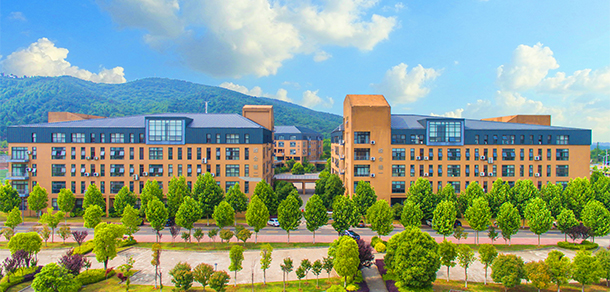 武汉晴川学院 - 最美大学