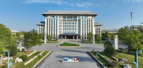湖北文理学院理工学院 - 最美大学
