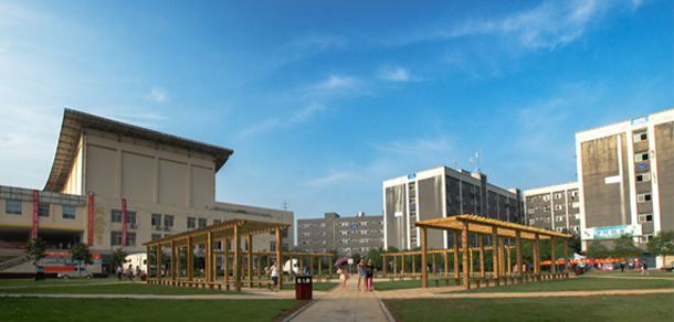 武汉传媒学院 - 最美大学