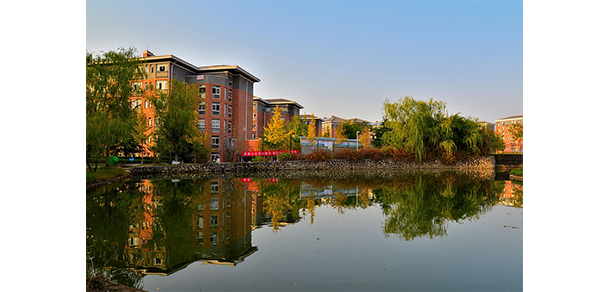 武汉设计工程学院 - 最美大学