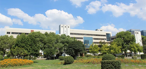 武汉职业技术大学 - 最美大学