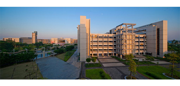 广州大学 - 最美大学