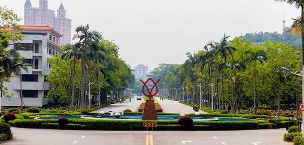五邑大学 - 最美大学