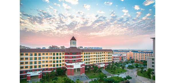 湛江科技学院 - 最美院校
