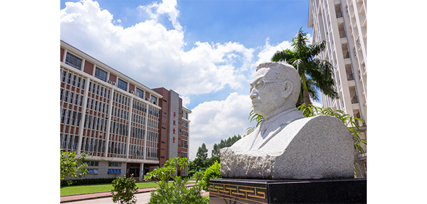 私立华联学院