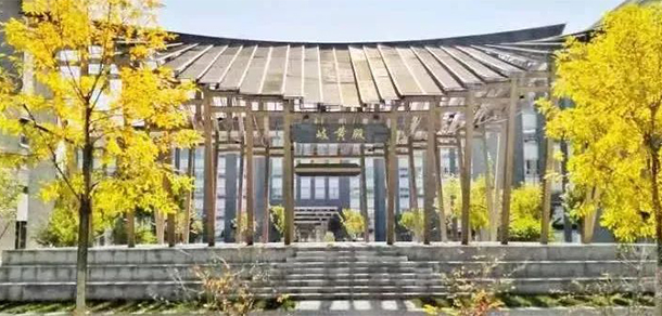 北京中医药大学 - 最美大学