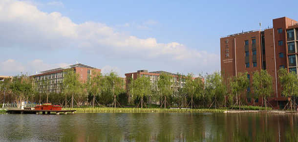 北京信息科技大学 - 最美大学