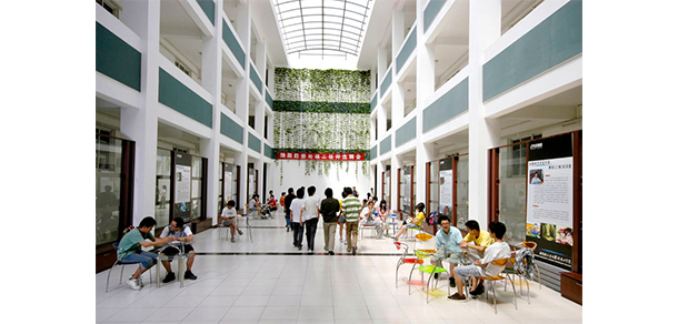 北京北大方正软件职业技术学院 - 最美大学