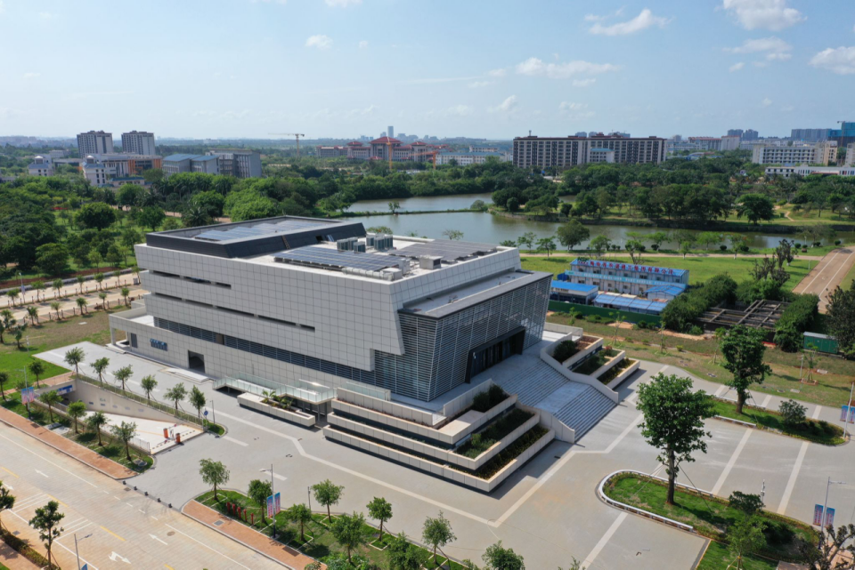 琼台师范学院