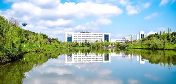 西华师范大学