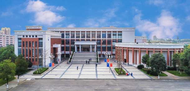 成都航空职业技术大学 - 最美院校