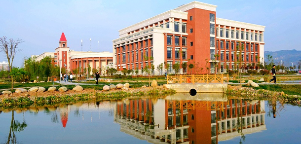 成都航空职业技术大学 - 最美大学