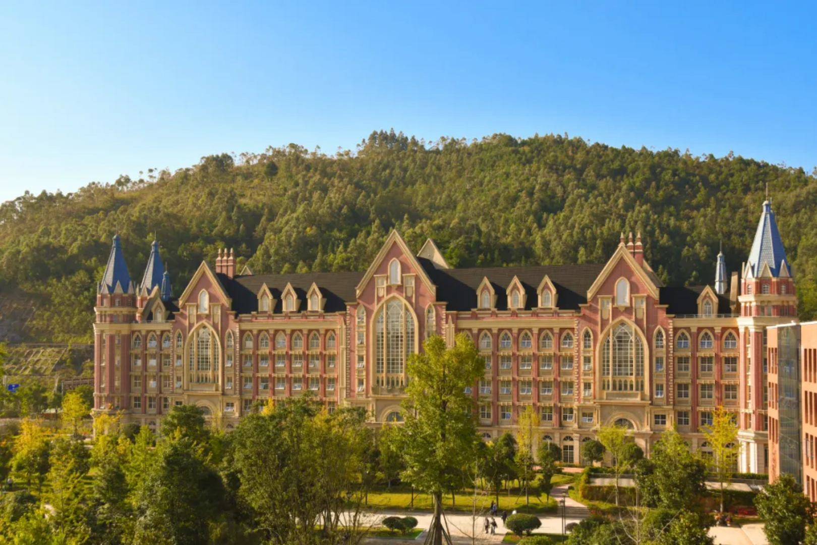 贵州黔南经济学院-欢迎你!经院2025级新生入学必看!
