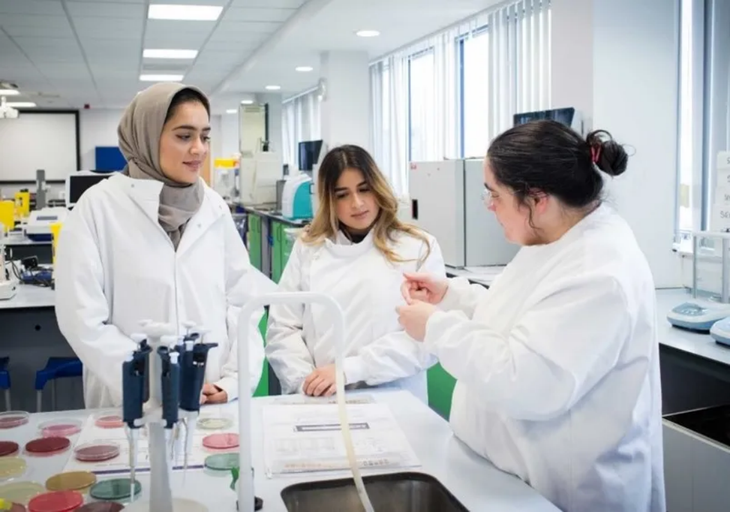 英国利兹贝克特大学