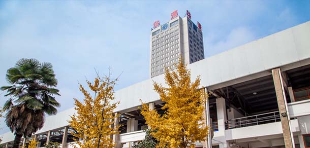 西安建筑科技大学华清学院 - 最美院校
