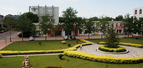 天津工艺美术职业学院 - 最美大学