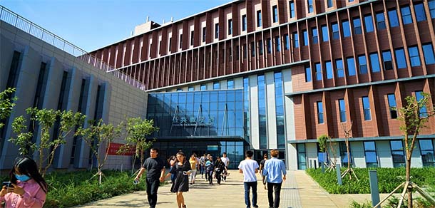 新疆第二医学院 - 最美院校