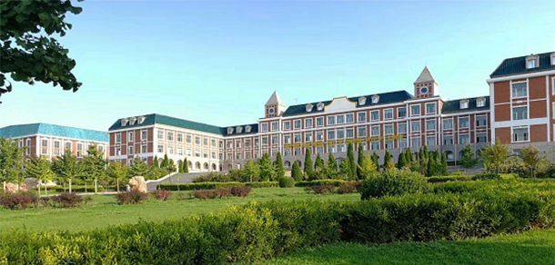 大连枫叶职业技术学院