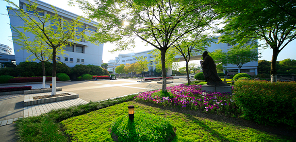 上海大学 - 最美大学